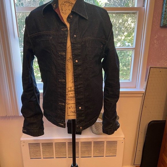 Men’s SZ M, Gold, Burgundy & Blue Lightweight Denim Jacket with Textured Fabric. - Picture 8 of 17